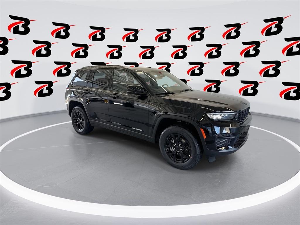 new 2025 Jeep Grand Cherokee car, priced at $40,230