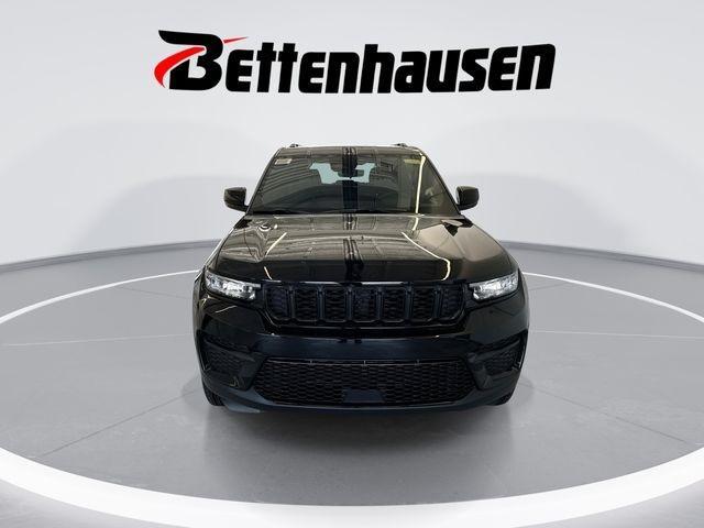 new 2025 Jeep Grand Cherokee car, priced at $39,730