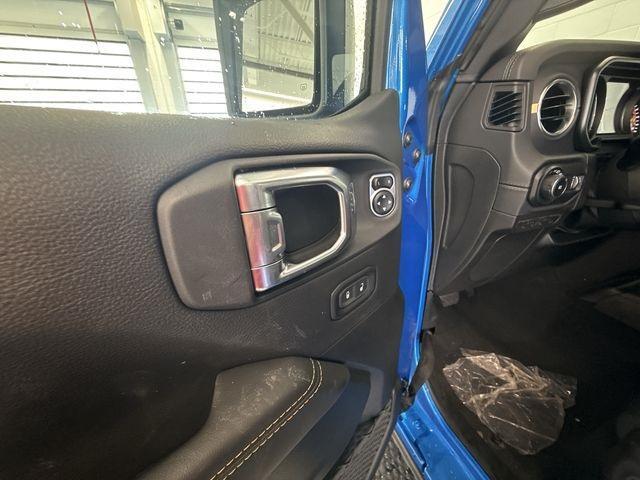 new 2025 Jeep Wrangler car, priced at $57,070