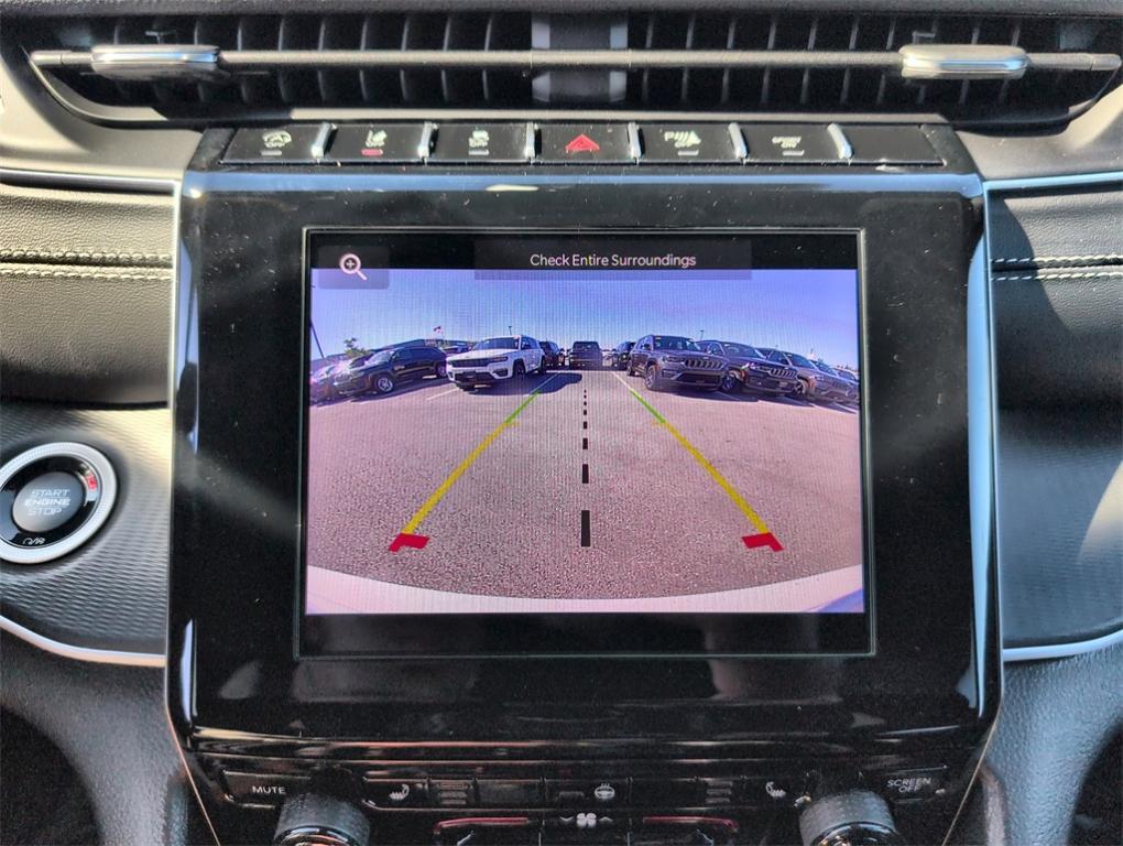 new 2025 Jeep Grand Cherokee car, priced at $44,072