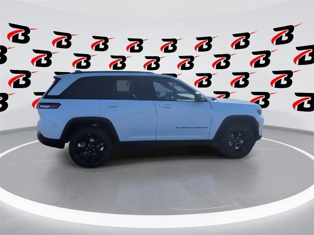 new 2025 Jeep Grand Cherokee car, priced at $44,072