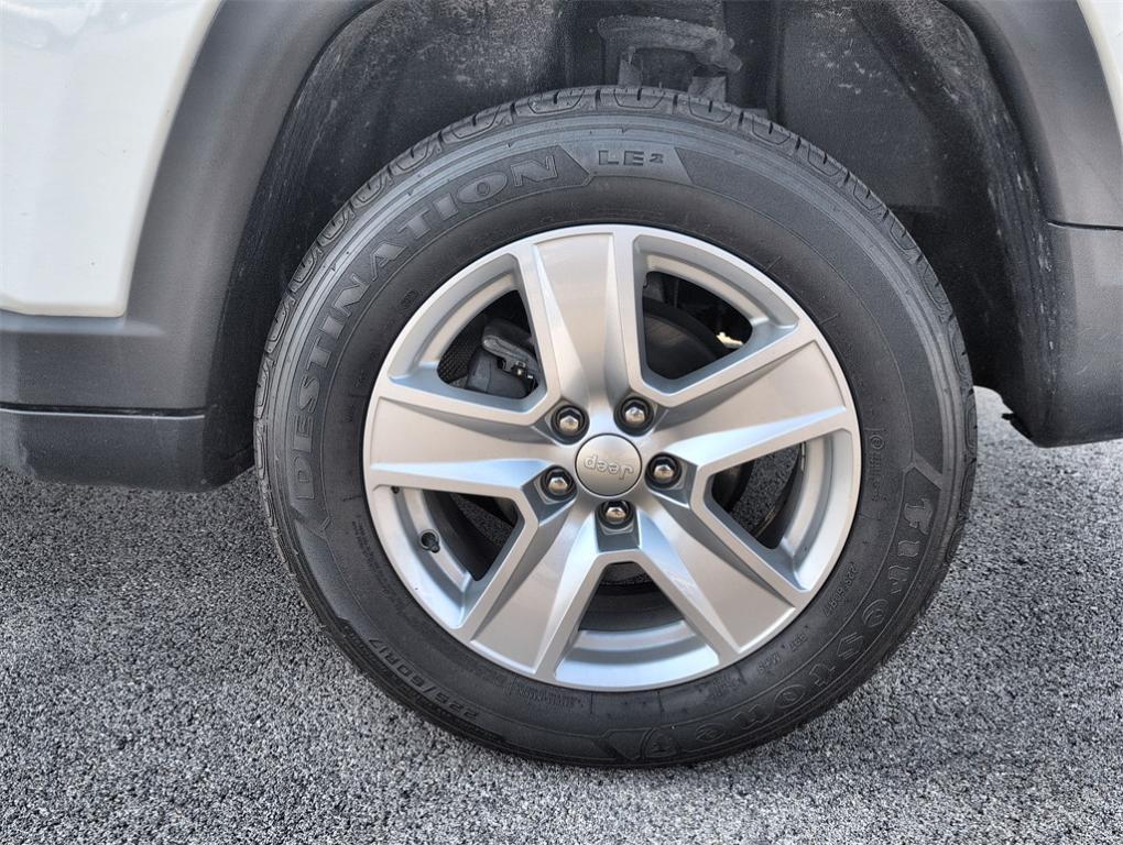 used 2022 Jeep Compass car, priced at $17,500