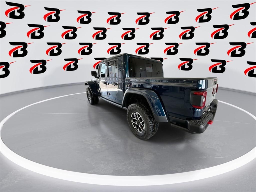 new 2025 Jeep Gladiator car, priced at $50,060
