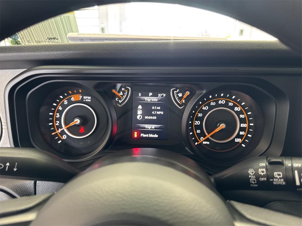 new 2025 Jeep Wrangler car, priced at $38,900