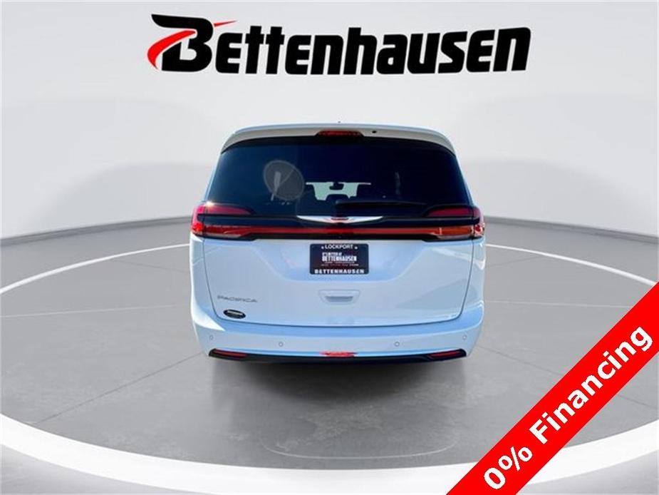 new 2025 Chrysler Pacifica car, priced at $40,283