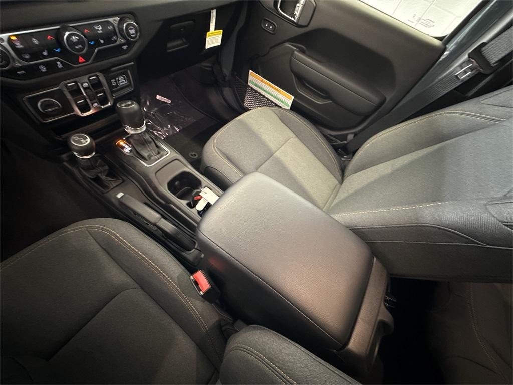new 2025 Jeep Wrangler car, priced at $49,140