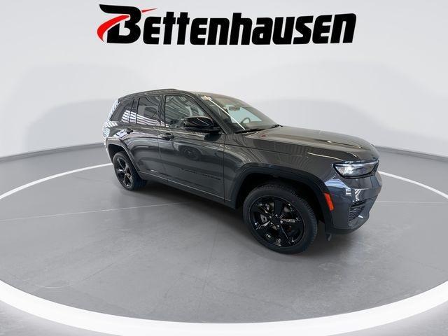 new 2025 Jeep Grand Cherokee car, priced at $41,175