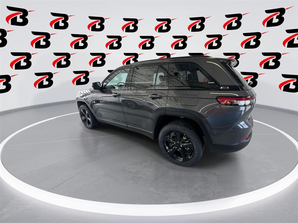 new 2025 Jeep Grand Cherokee car, priced at $41,675
