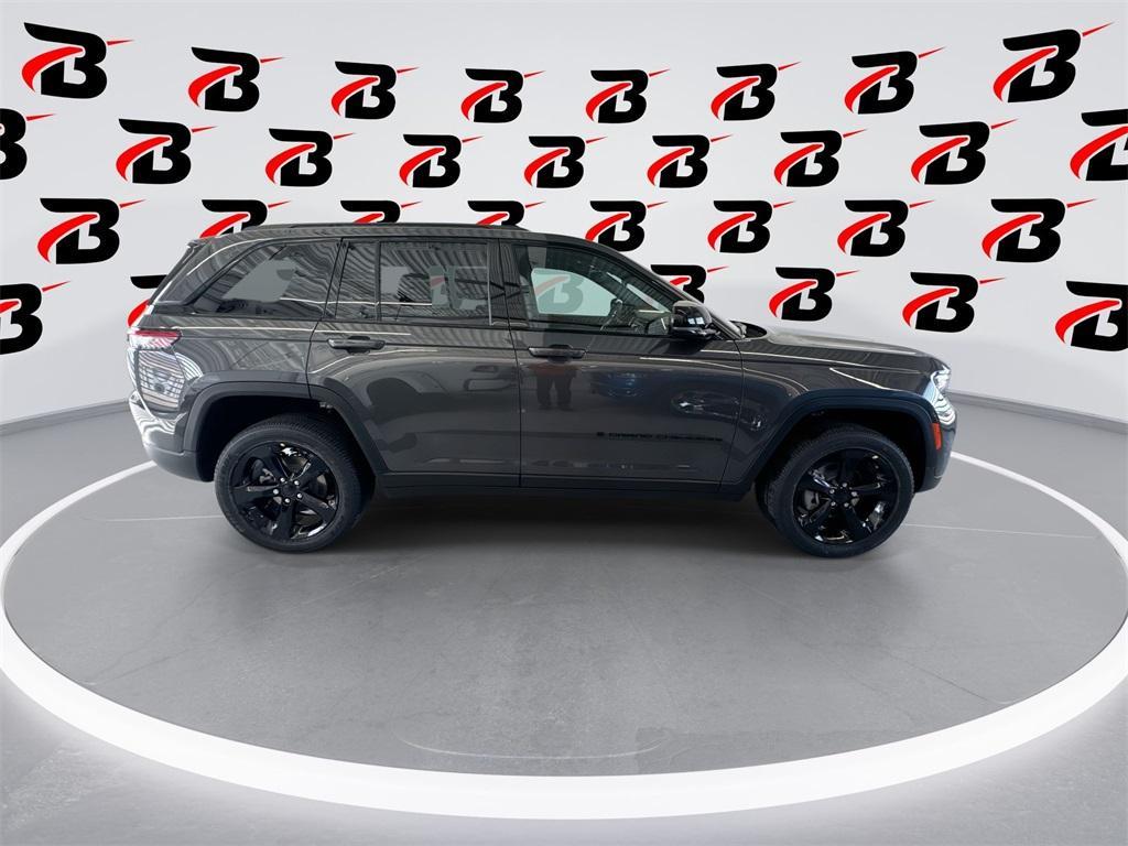 new 2025 Jeep Grand Cherokee car, priced at $41,675