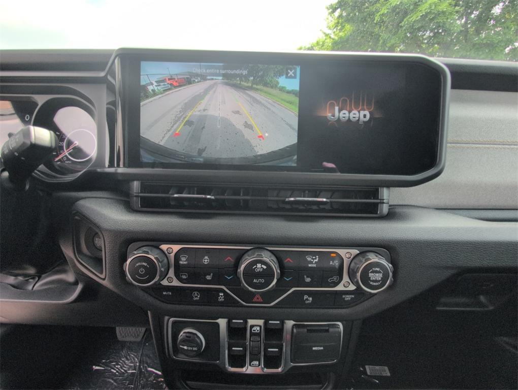 new 2025 Jeep Wrangler car, priced at $44,258
