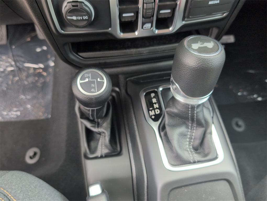 new 2025 Jeep Wrangler car, priced at $44,258