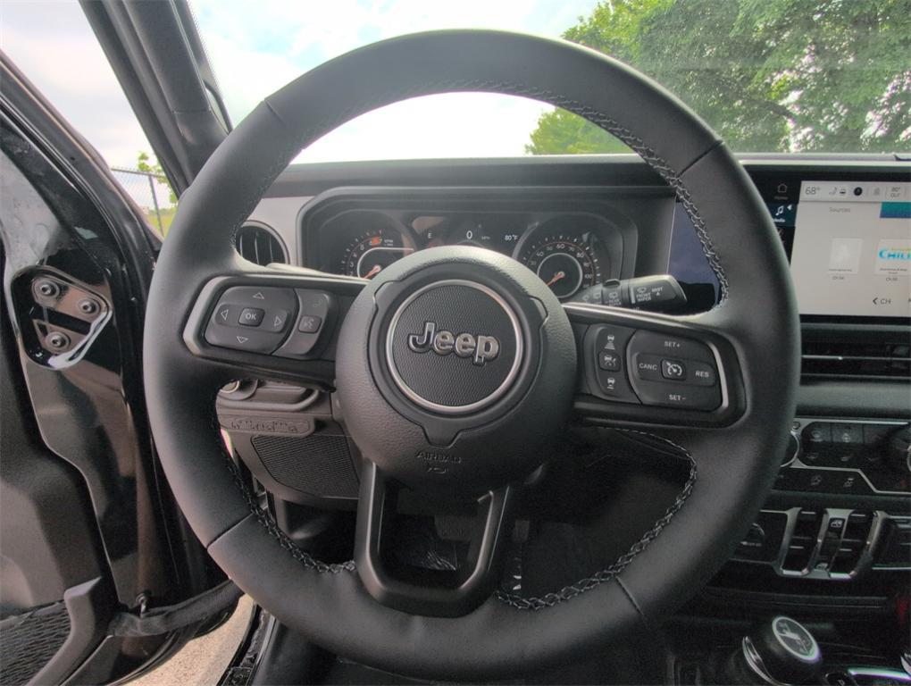 new 2025 Jeep Wrangler car, priced at $44,258