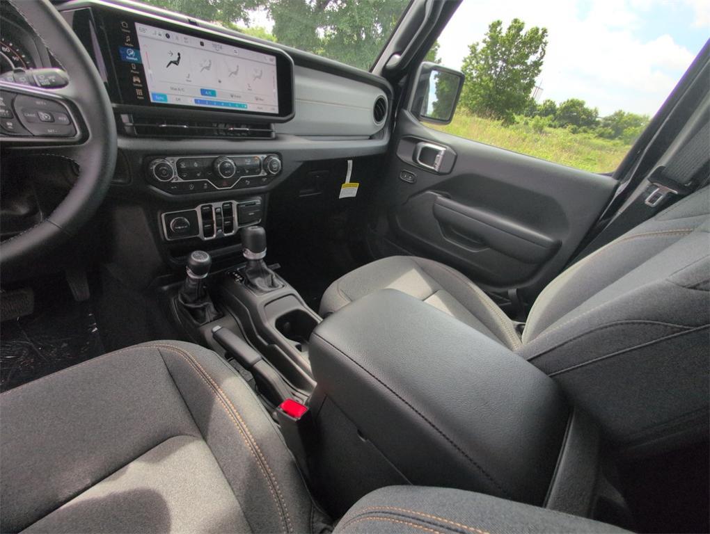new 2025 Jeep Wrangler car, priced at $44,258