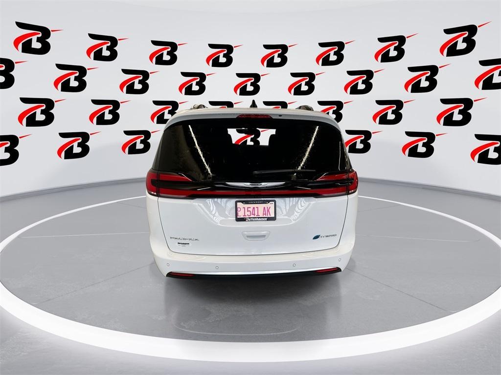 new 2025 Chrysler Pacifica Hybrid car, priced at $55,241