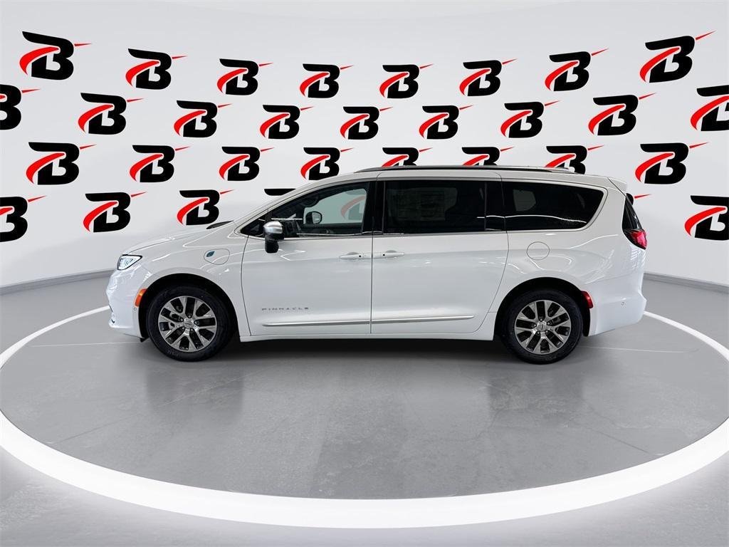 new 2025 Chrysler Pacifica Hybrid car, priced at $55,241