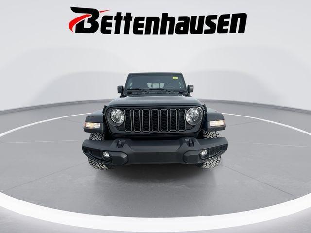 new 2025 Jeep Gladiator car, priced at $42,456