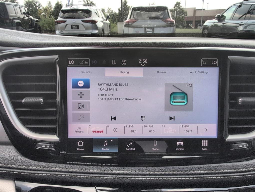 used 2023 Chrysler Pacifica car, priced at $29,250
