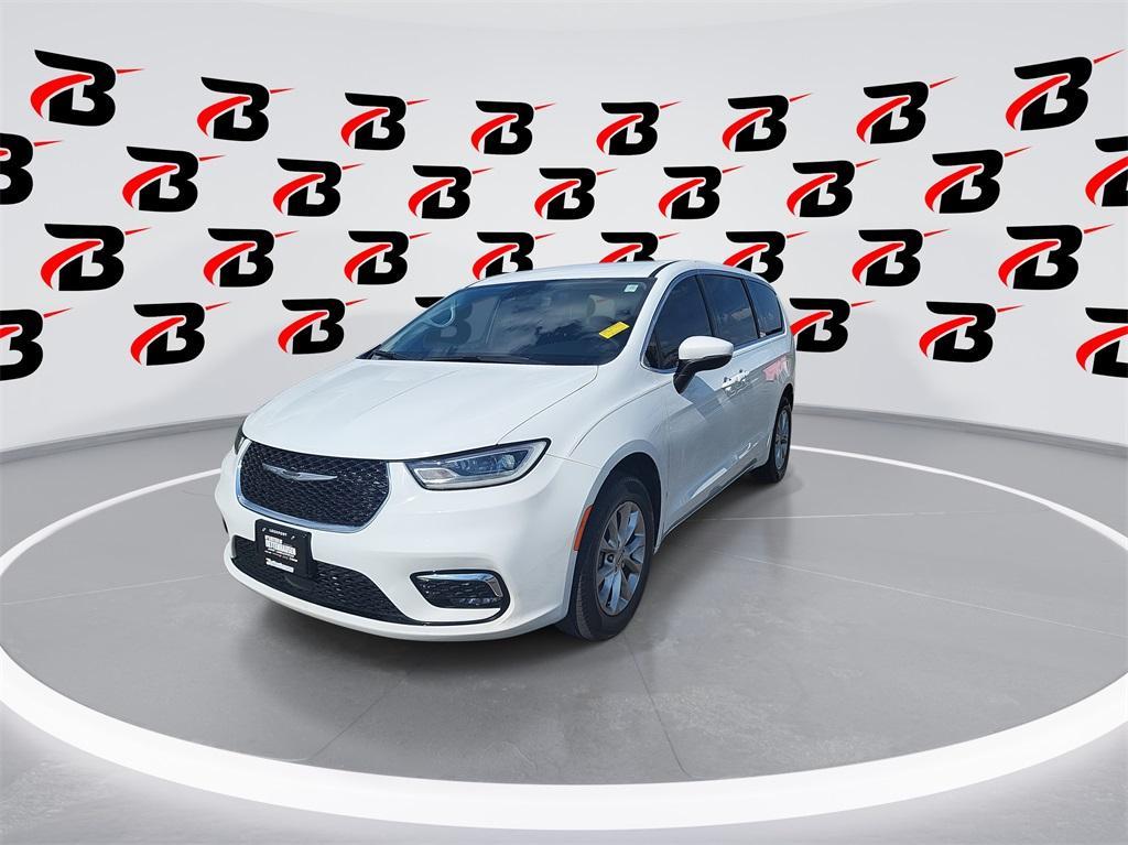 used 2023 Chrysler Pacifica car, priced at $30,500