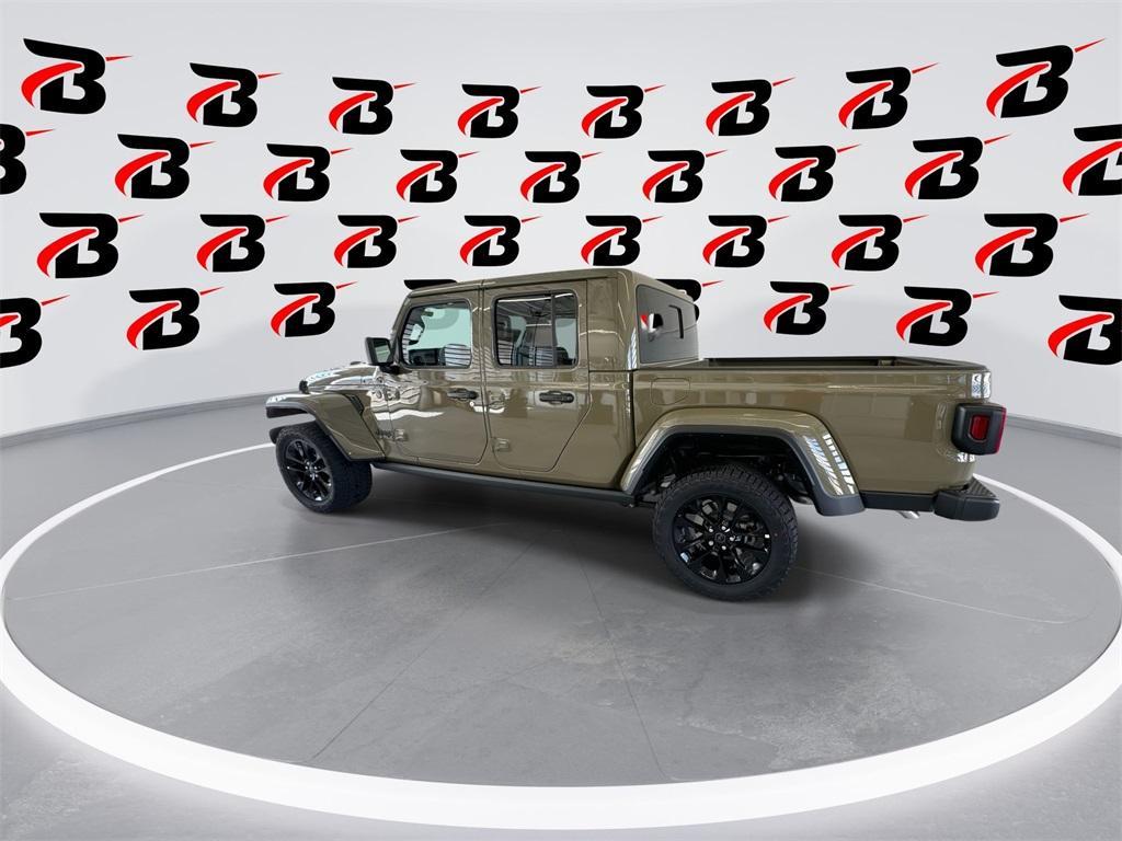 new 2025 Jeep Gladiator car, priced at $41,900