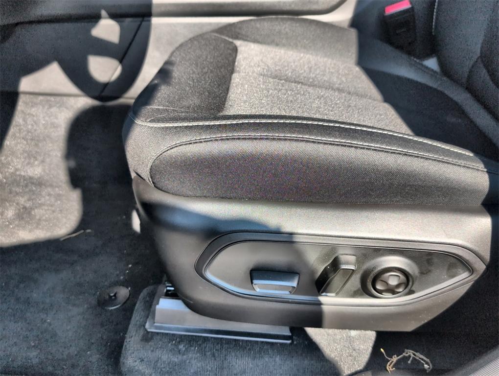new 2025 Jeep Grand Cherokee car, priced at $35,016