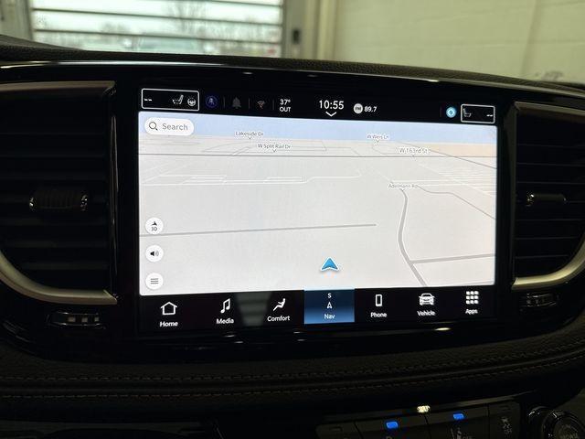 new 2025 Chrysler Pacifica Hybrid car, priced at $45,909