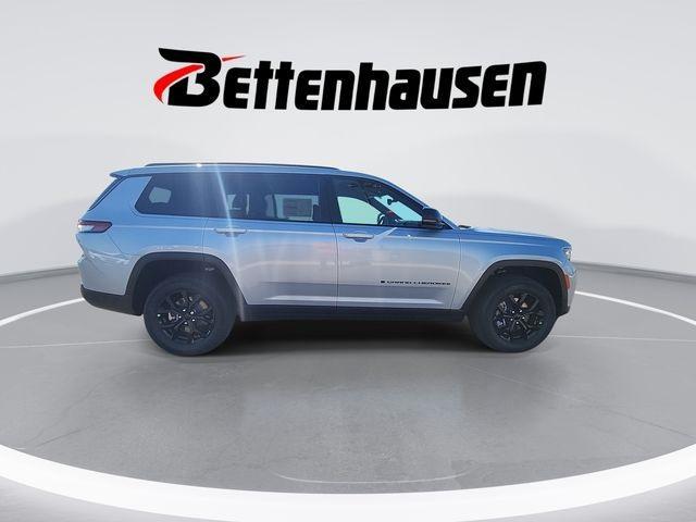 new 2024 Jeep Grand Cherokee L car, priced at $39,919