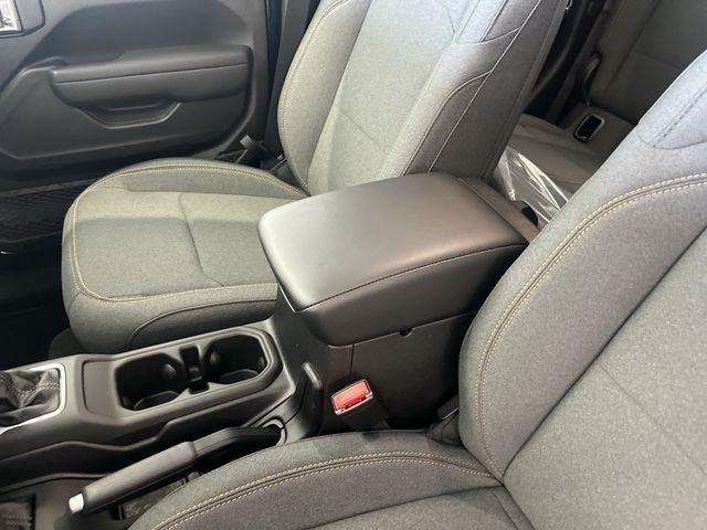 new 2025 Jeep Gladiator car, priced at $41,900