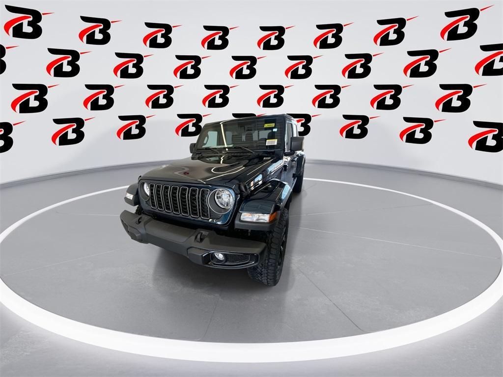 new 2025 Jeep Gladiator car, priced at $41,900