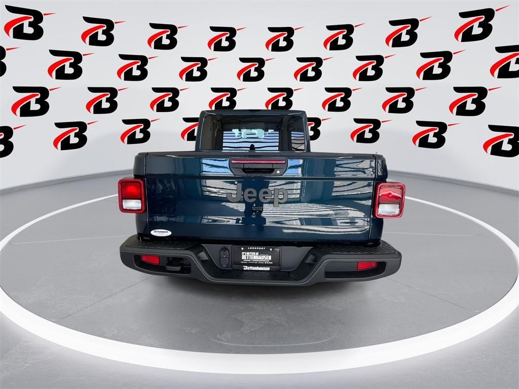 new 2025 Jeep Gladiator car, priced at $41,900