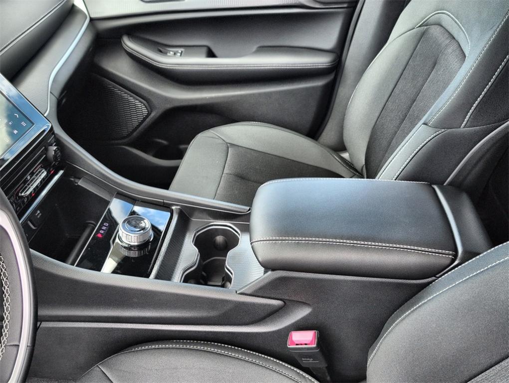 new 2025 Jeep Grand Cherokee car, priced at $35,840