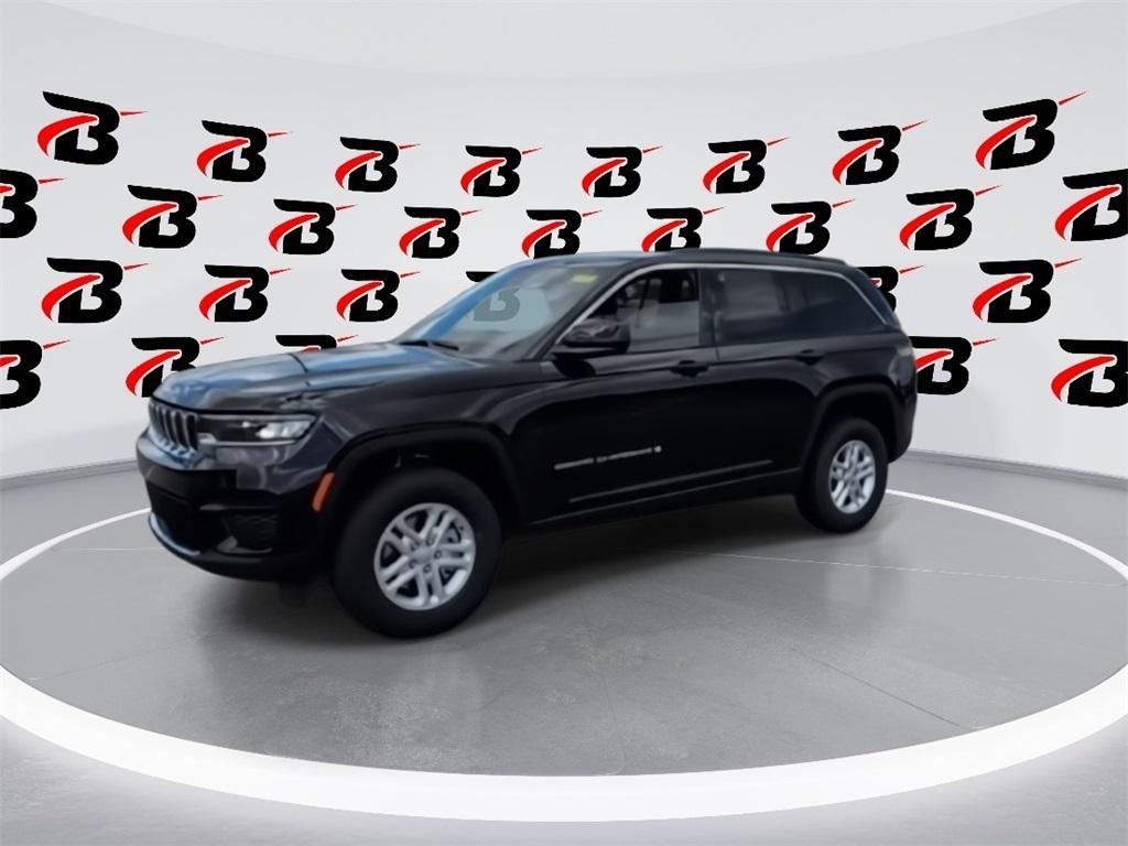 new 2025 Jeep Grand Cherokee car, priced at $35,840