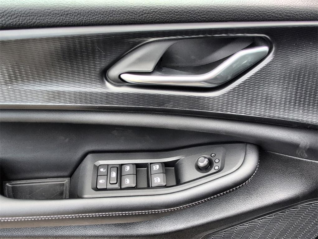 new 2025 Jeep Grand Cherokee car, priced at $35,840