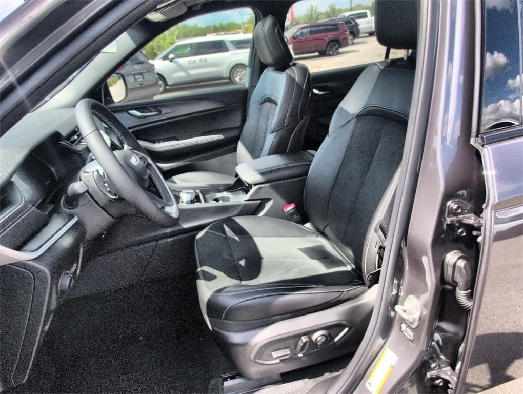 new 2025 Jeep Grand Cherokee L car, priced at $41,934