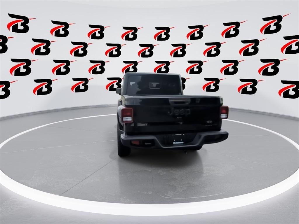 new 2025 Jeep Gladiator car, priced at $43,197