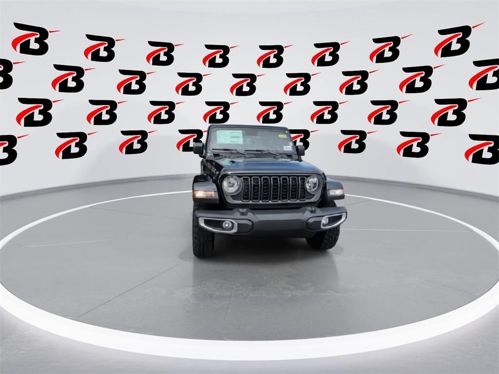 new 2025 Jeep Gladiator car, priced at $43,197