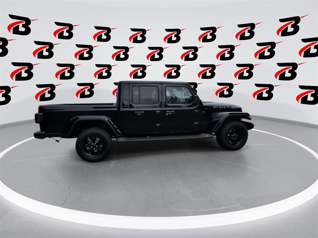 new 2025 Jeep Gladiator car, priced at $43,197