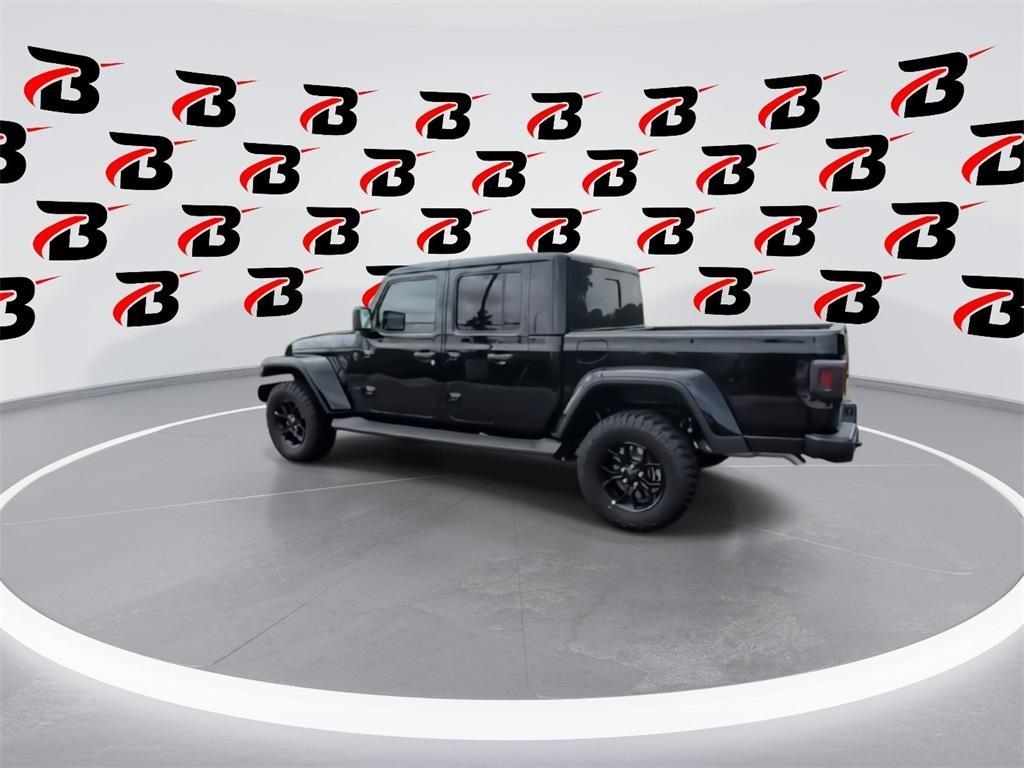 new 2025 Jeep Gladiator car, priced at $43,197