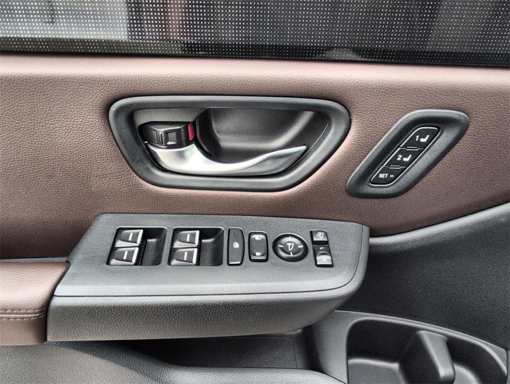 used 2023 Honda Pilot car, priced at $44,900