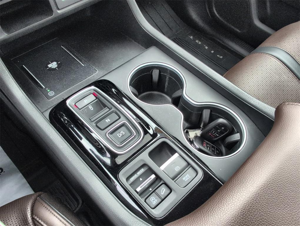 used 2023 Honda Pilot car, priced at $44,900