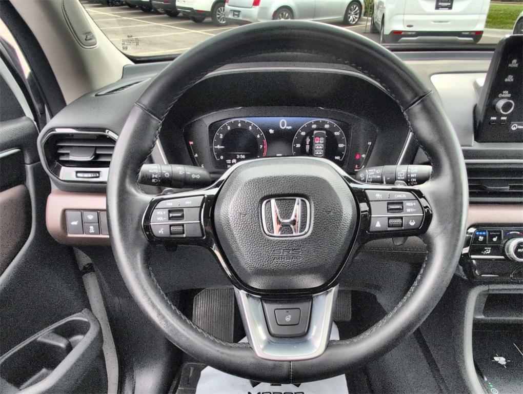 used 2023 Honda Pilot car, priced at $44,900