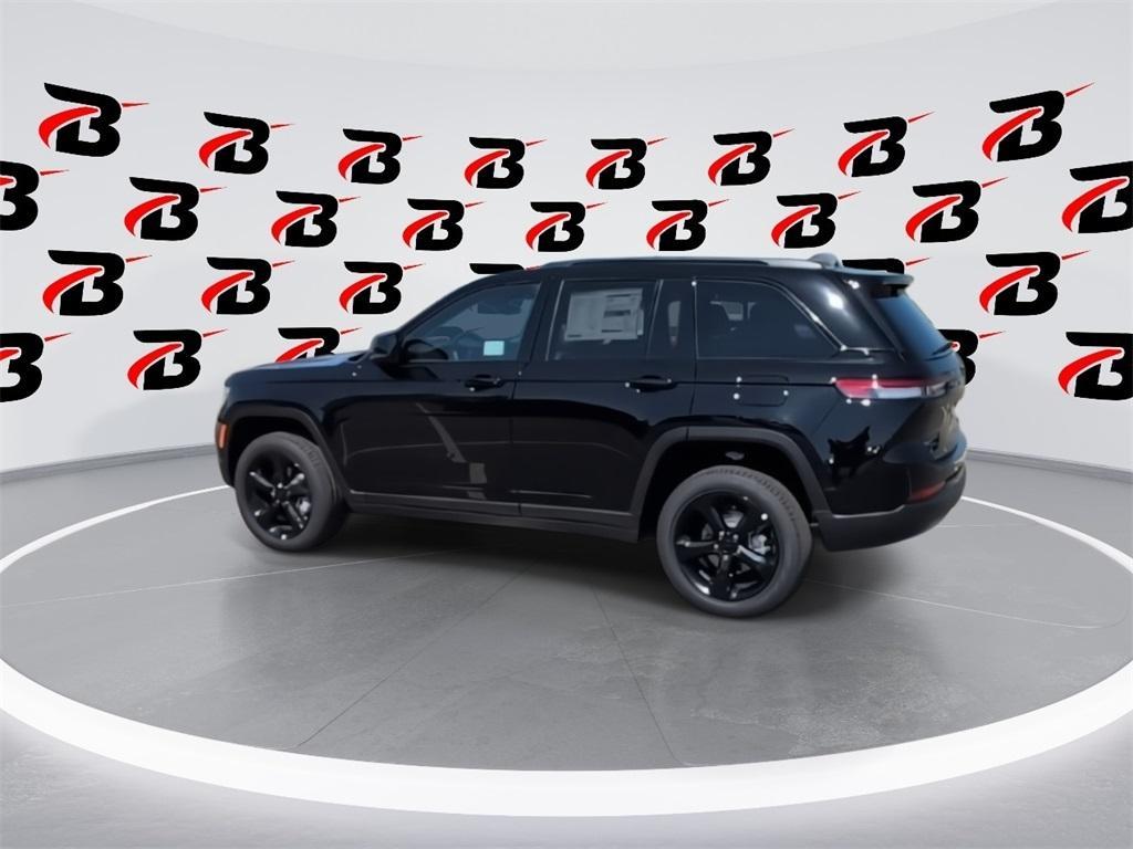 new 2025 Jeep Grand Cherokee car, priced at $48,524