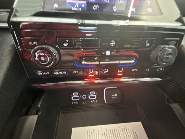 new 2025 Jeep Grand Cherokee L car, priced at $38,125