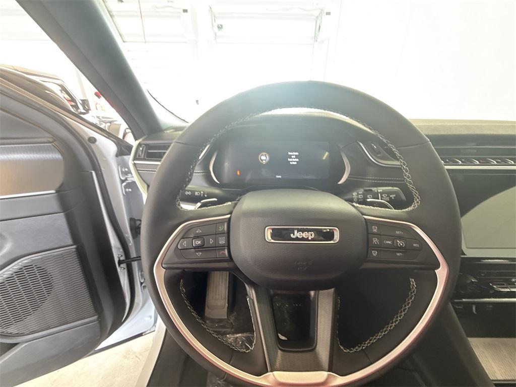 new 2025 Jeep Grand Cherokee L car, priced at $38,789
