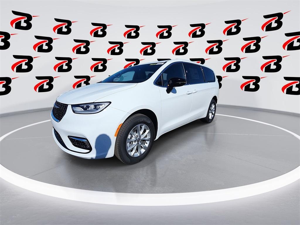 new 2025 Chrysler Pacifica car, priced at $46,068