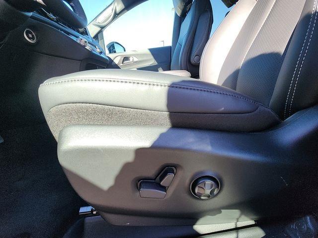 new 2025 Chrysler Pacifica car, priced at $44,907