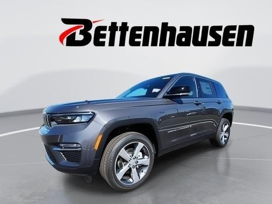 new 2024 Jeep Grand Cherokee car, priced at $45,935