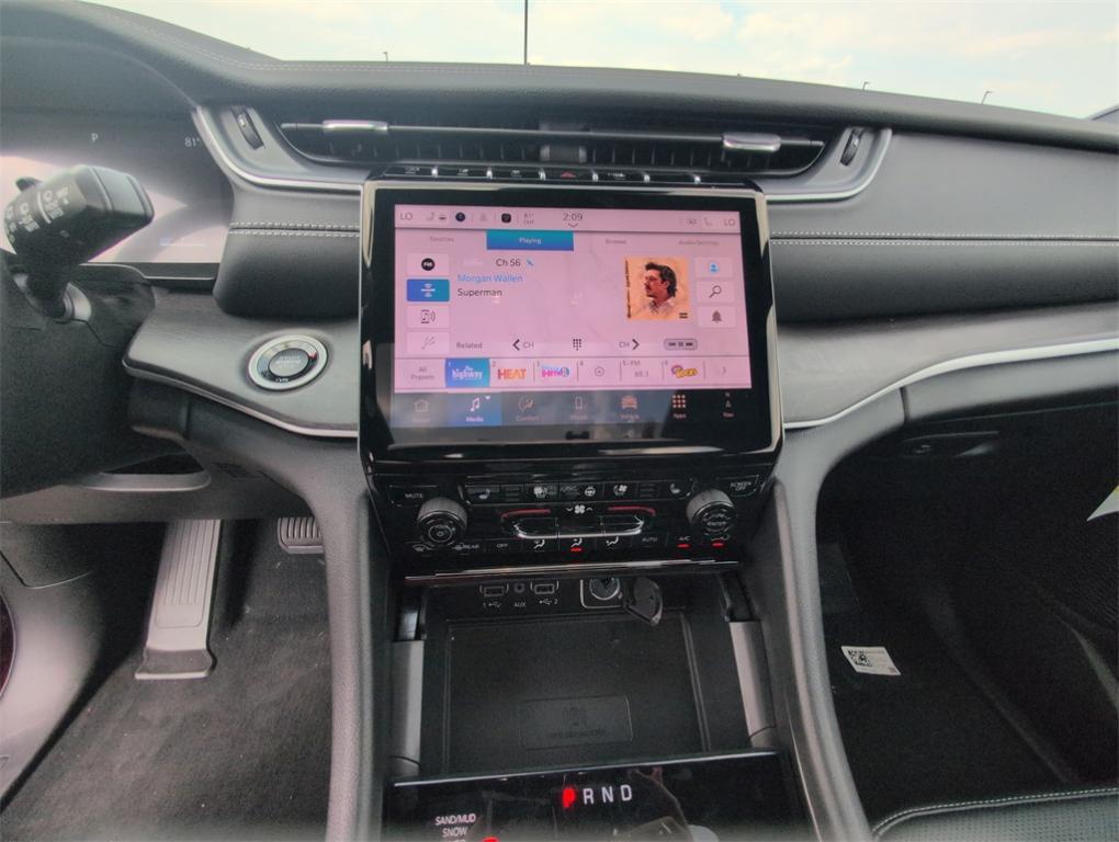 new 2025 Jeep Grand Cherokee L car, priced at $50,261
