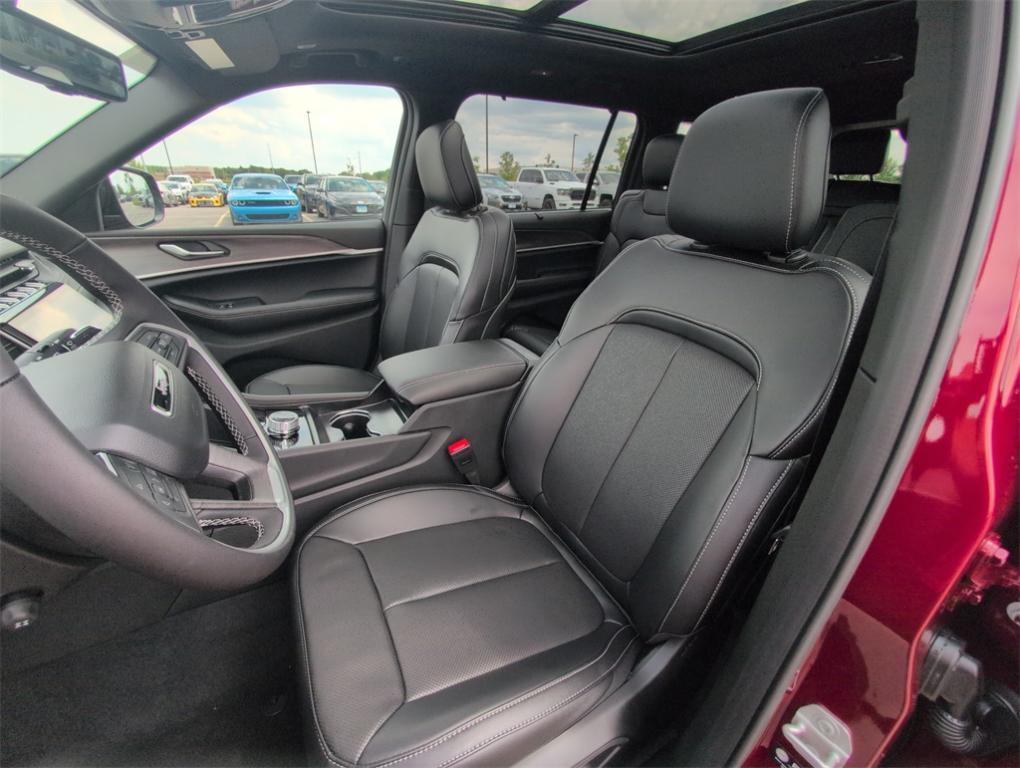 new 2025 Jeep Grand Cherokee L car, priced at $50,261