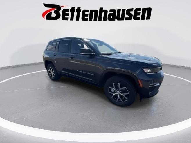 new 2024 Jeep Grand Cherokee car, priced at $40,759