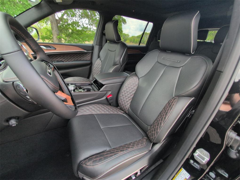new 2025 Jeep Grand Cherokee L car, priced at $63,405